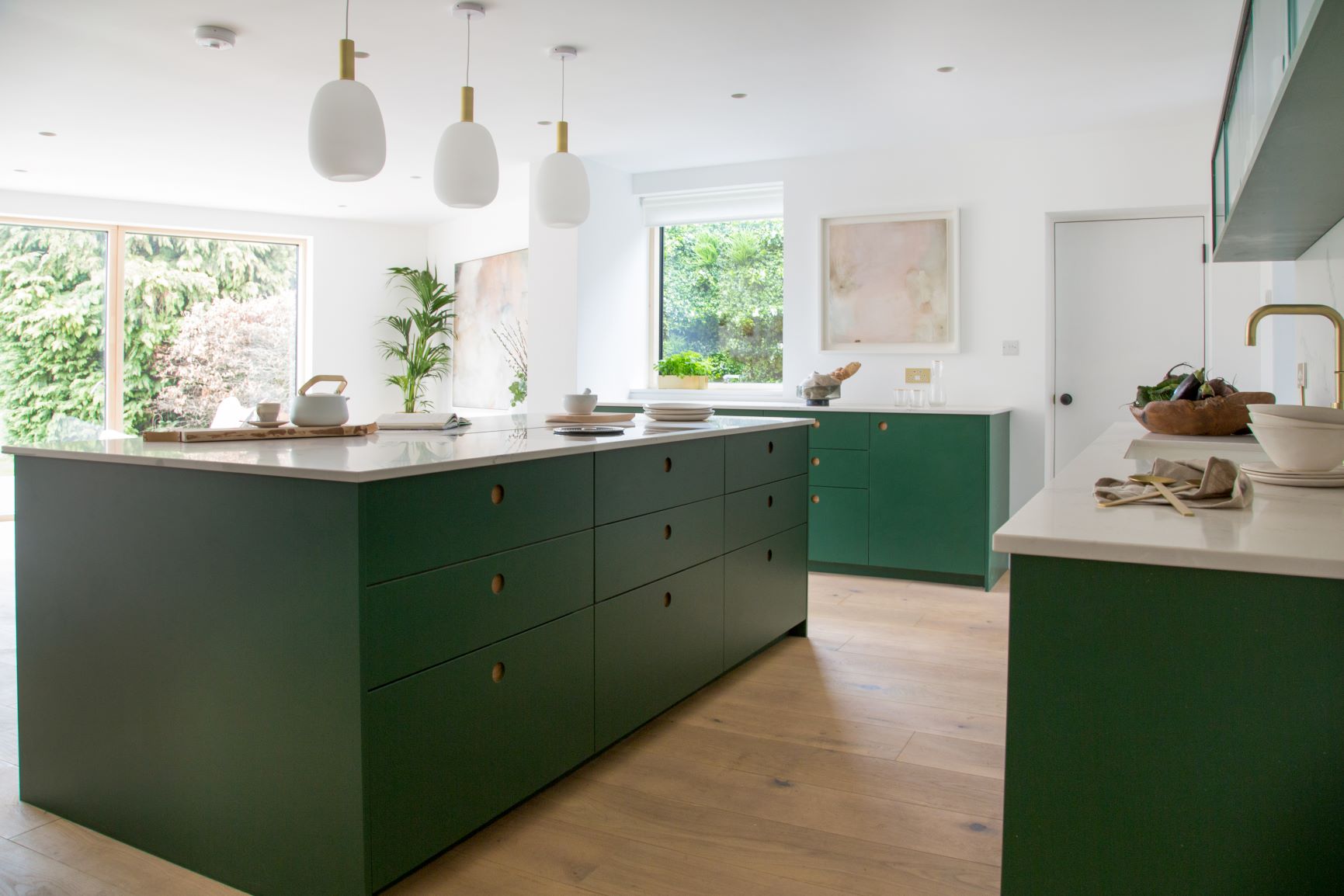 Green ladbroke handleless kitchen